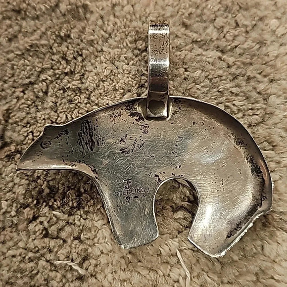 Vintage Signed Sterling Onyx Bear Pendant - Picture 2 of 2